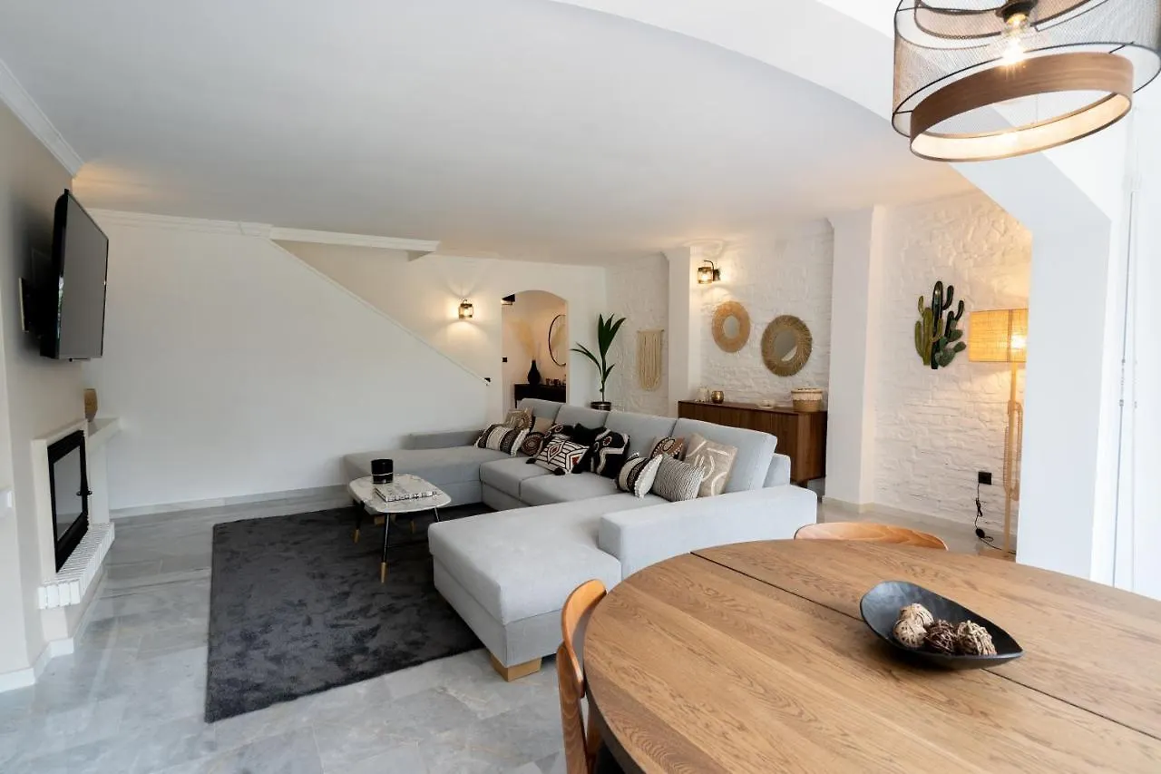 Luxury Townhouse Capricho Golden Mile Villa Marbella Vakantiehuis